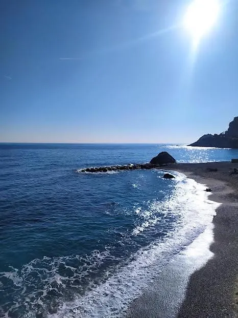 La Casa Di Selly 2 - A Due Metri Dal Mare- Lägenhet Bergeggi 0*,